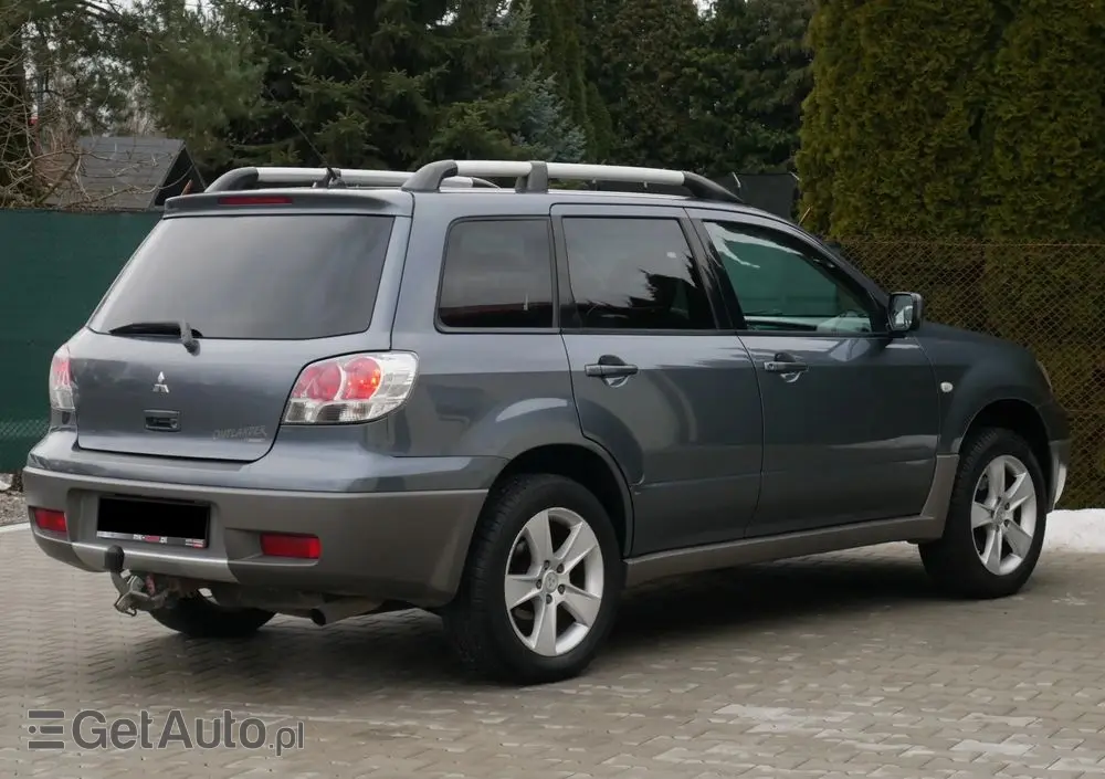 MITSUBISHI Outlander 2.0 4WD Invite