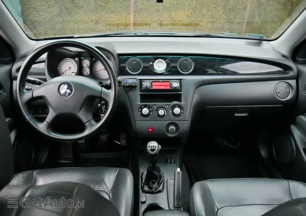 MITSUBISHI Outlander 2.0 4WD Invite