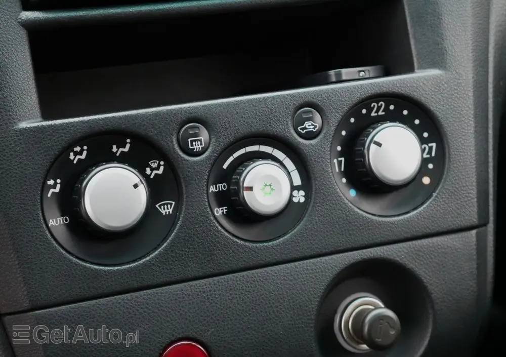 MITSUBISHI Outlander 2.0 4WD Invite