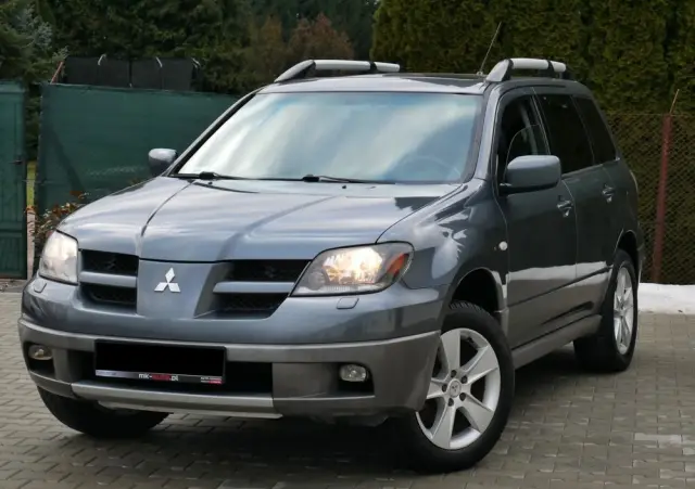 MITSUBISHI Outlander 2.0 4WD Invite