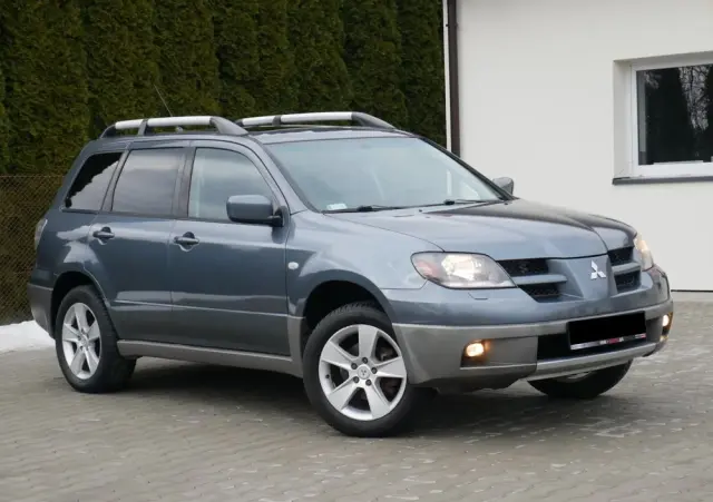 MITSUBISHI Outlander 2.0 4WD Invite