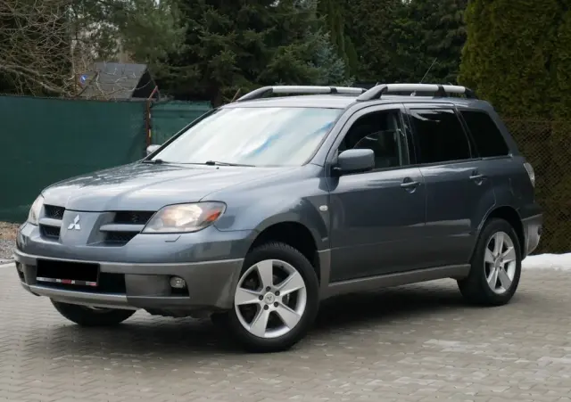 MITSUBISHI Outlander 2.0 4WD Invite