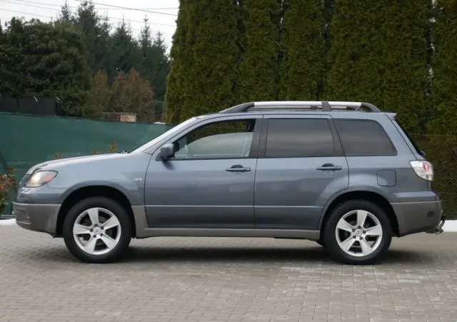 MITSUBISHI Outlander 2.0 4WD Invite