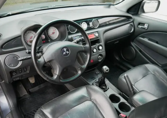 MITSUBISHI Outlander 2.0 4WD Invite