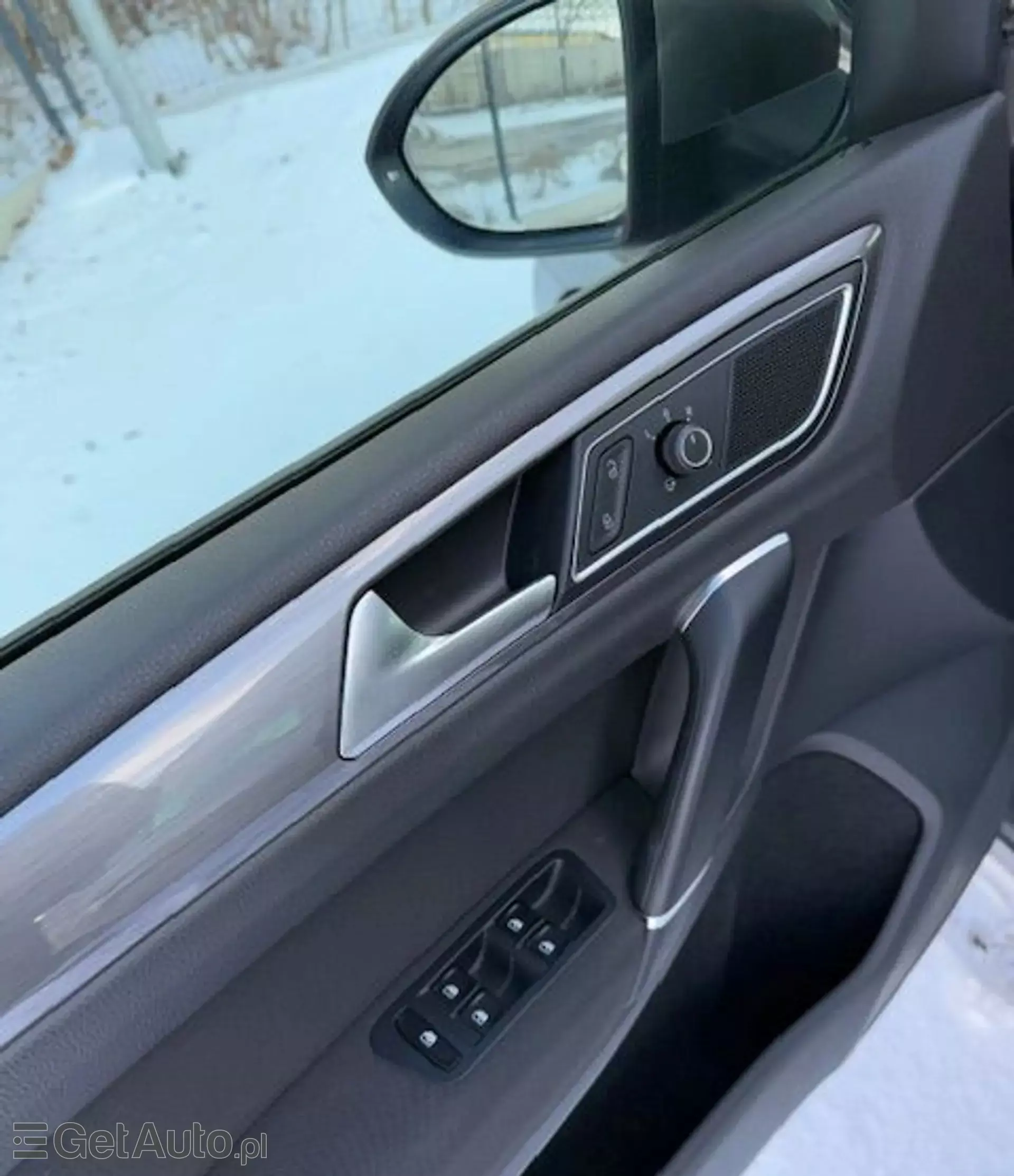 VOLKSWAGEN Golf 1.2 TSI (110 KM)