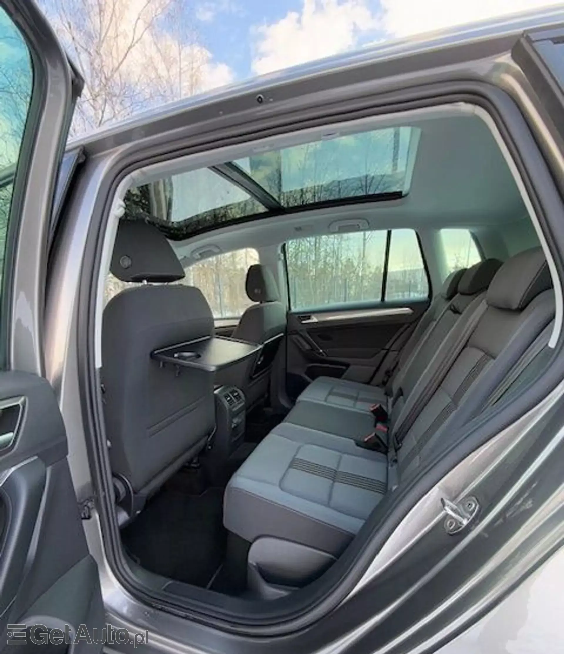 VOLKSWAGEN Golf 1.2 TSI (110 KM)