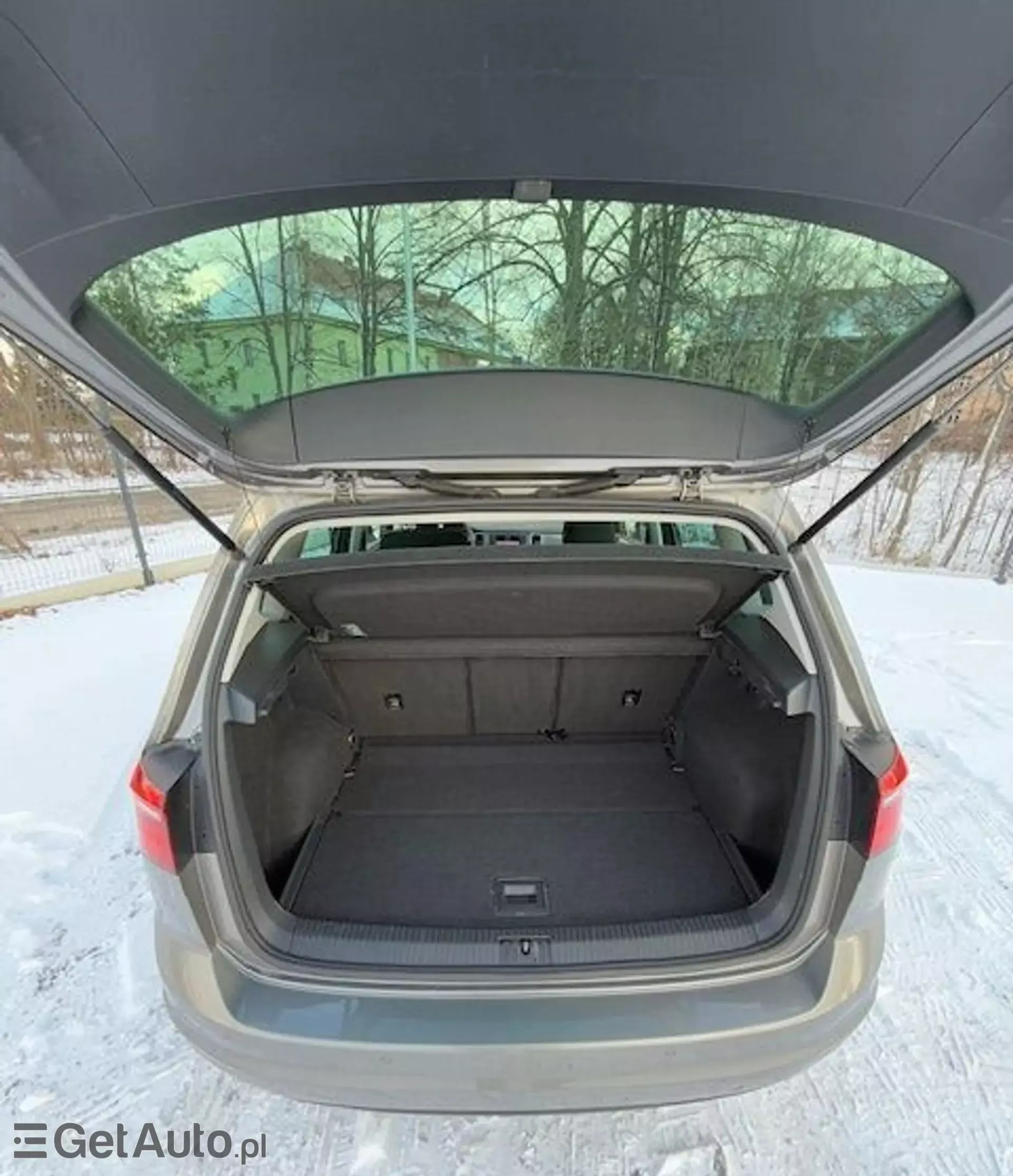 VOLKSWAGEN Golf 1.2 TSI (110 KM)