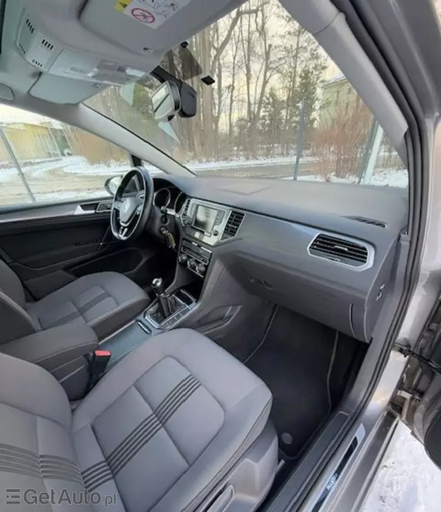 VOLKSWAGEN Golf 1.2 TSI (110 KM)