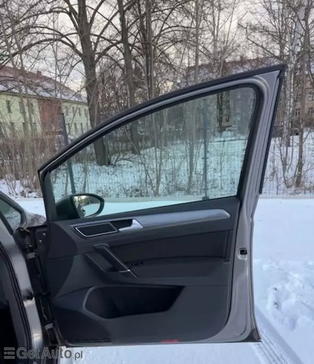 VOLKSWAGEN Golf 1.2 TSI (110 KM)