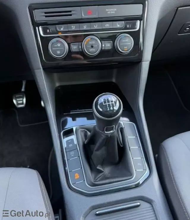 VOLKSWAGEN Golf 1.2 TSI (110 KM)