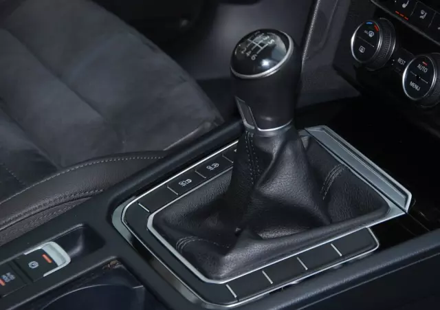 VOLKSWAGEN Passat 1.8 TSI BMT Highline