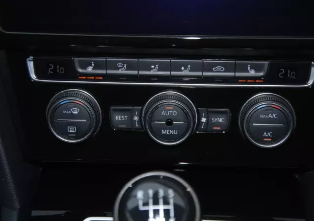 VOLKSWAGEN Passat 1.8 TSI BMT Highline