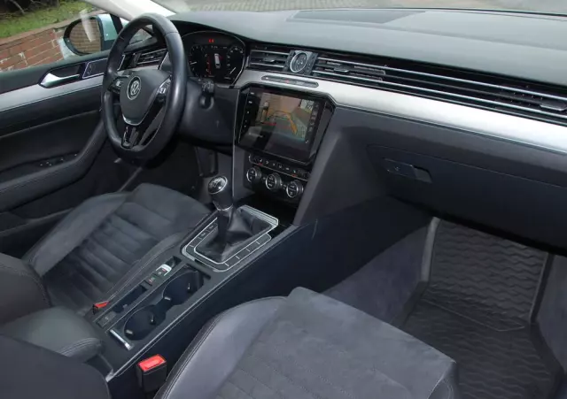 VOLKSWAGEN Passat 1.8 TSI BMT Highline