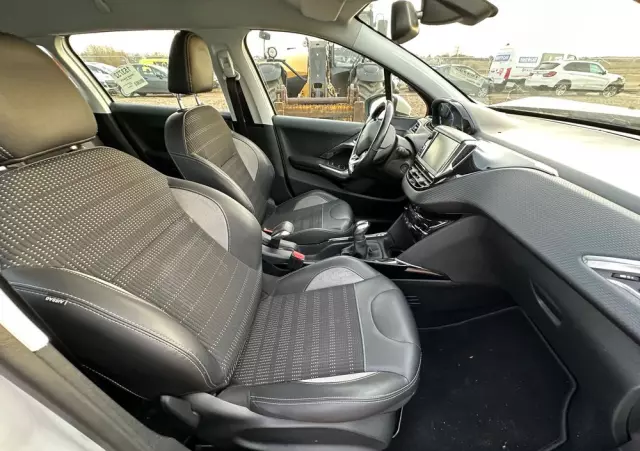 PEUGEOT 2008 1.2 Pure Tech Allure S&S