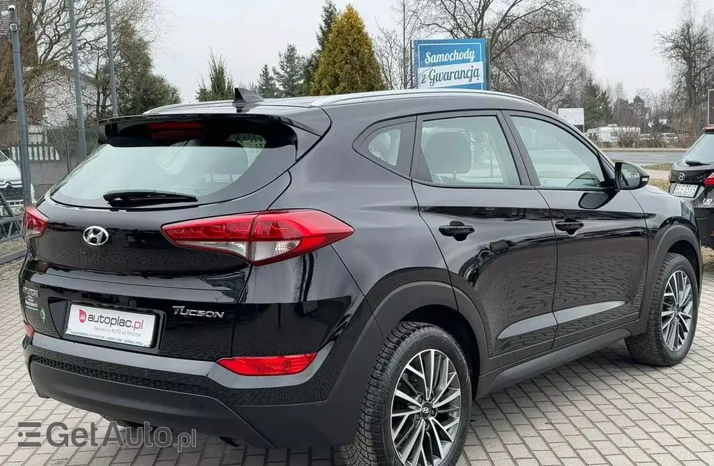 HYUNDAI Tucson 