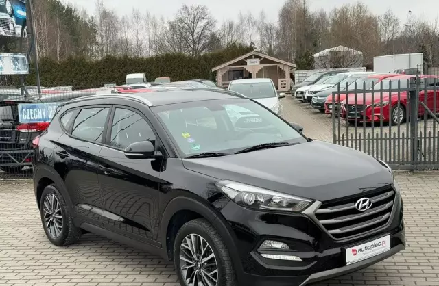 HYUNDAI Tucson 