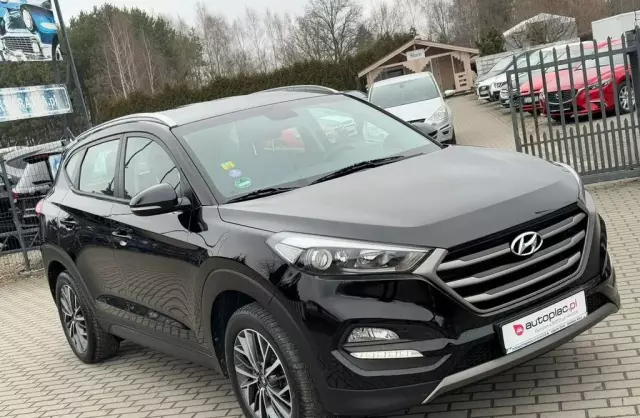 HYUNDAI Tucson 