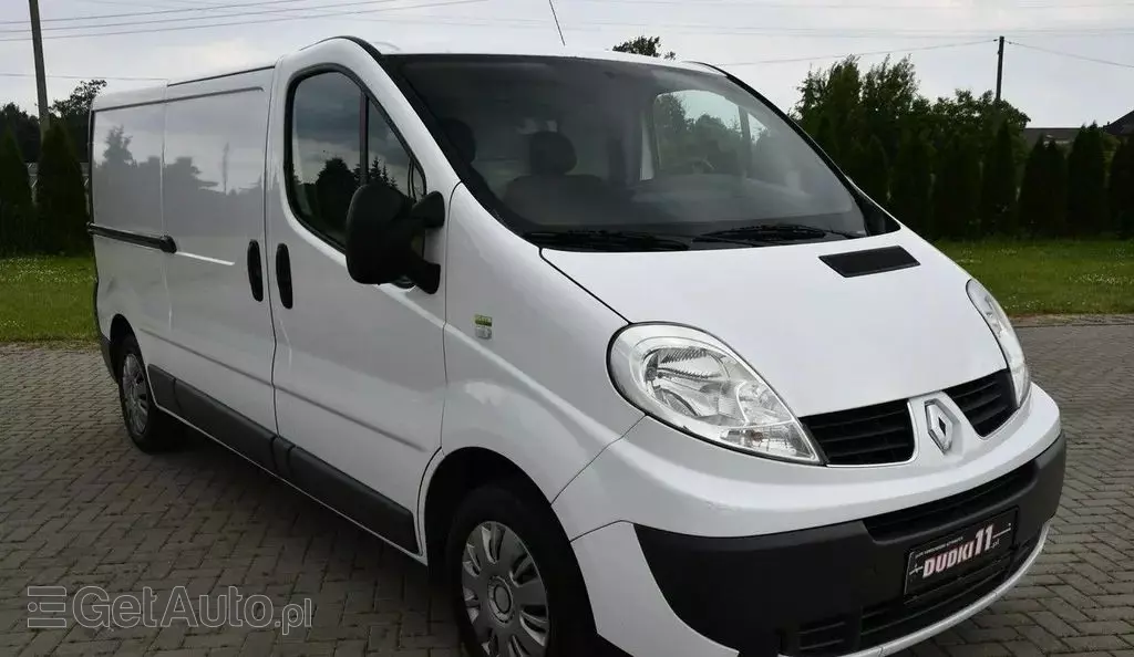RENAULT Trafic 