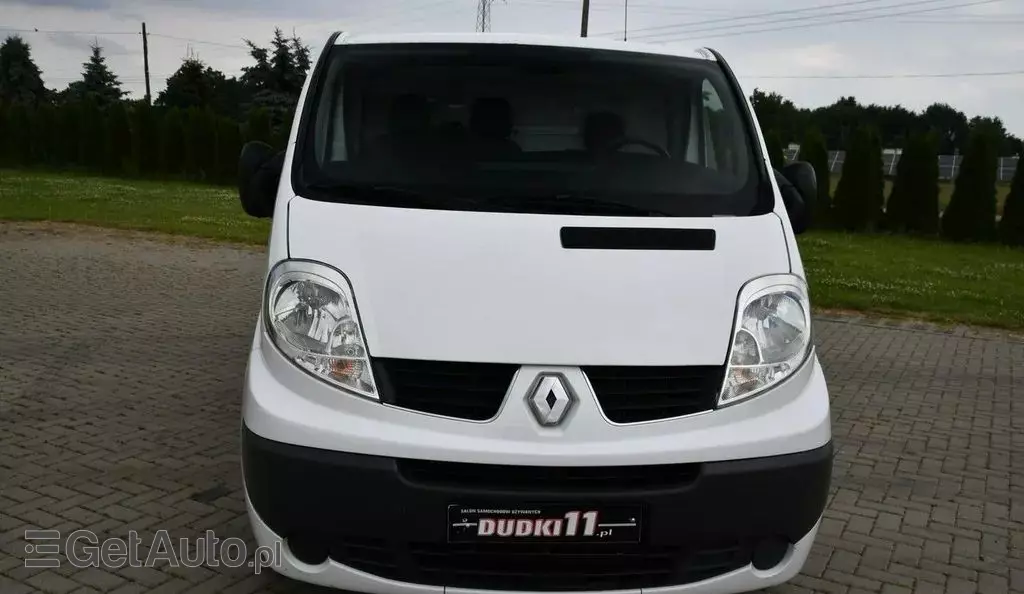 RENAULT Trafic 