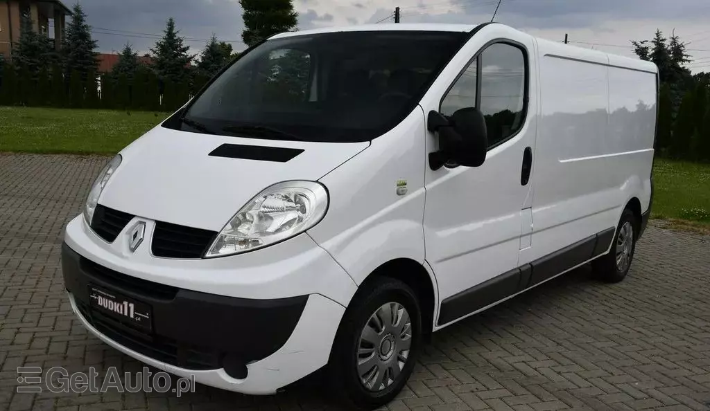 RENAULT Trafic 
