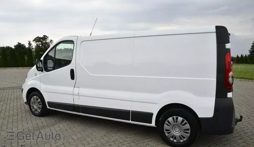 RENAULT Trafic 