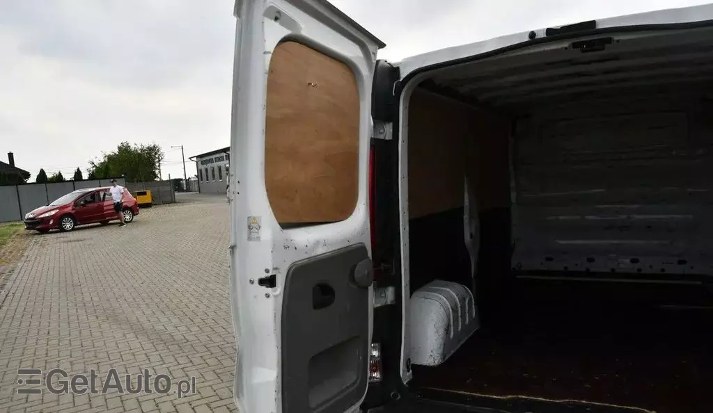 RENAULT Trafic 