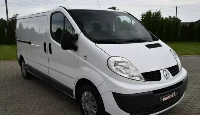 RENAULT Trafic 
