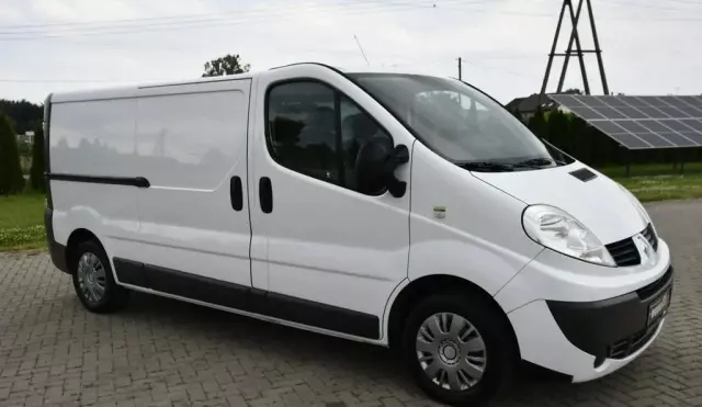 RENAULT Trafic 