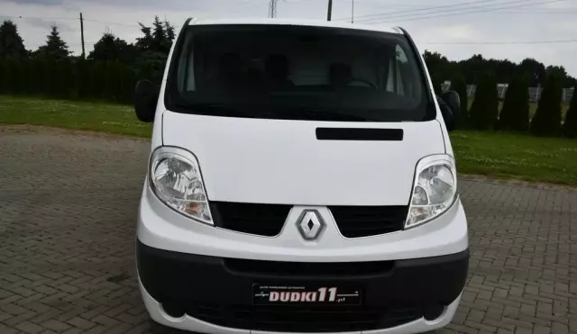 RENAULT Trafic 