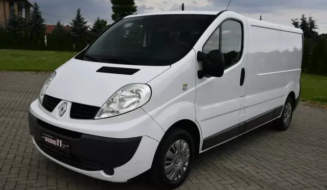 RENAULT Trafic 