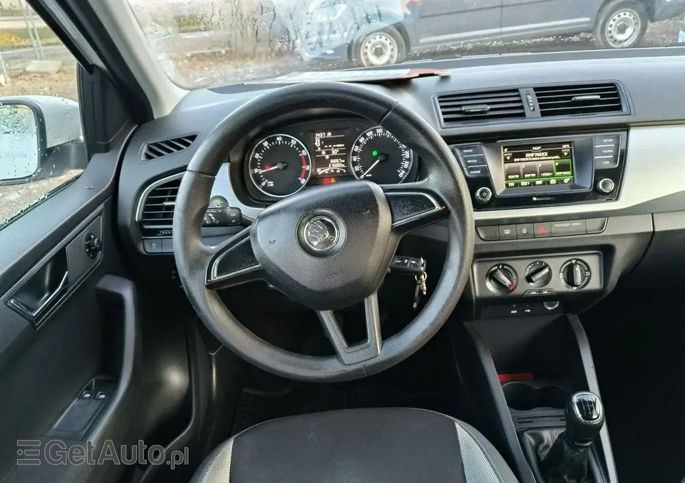 SKODA Fabia 
