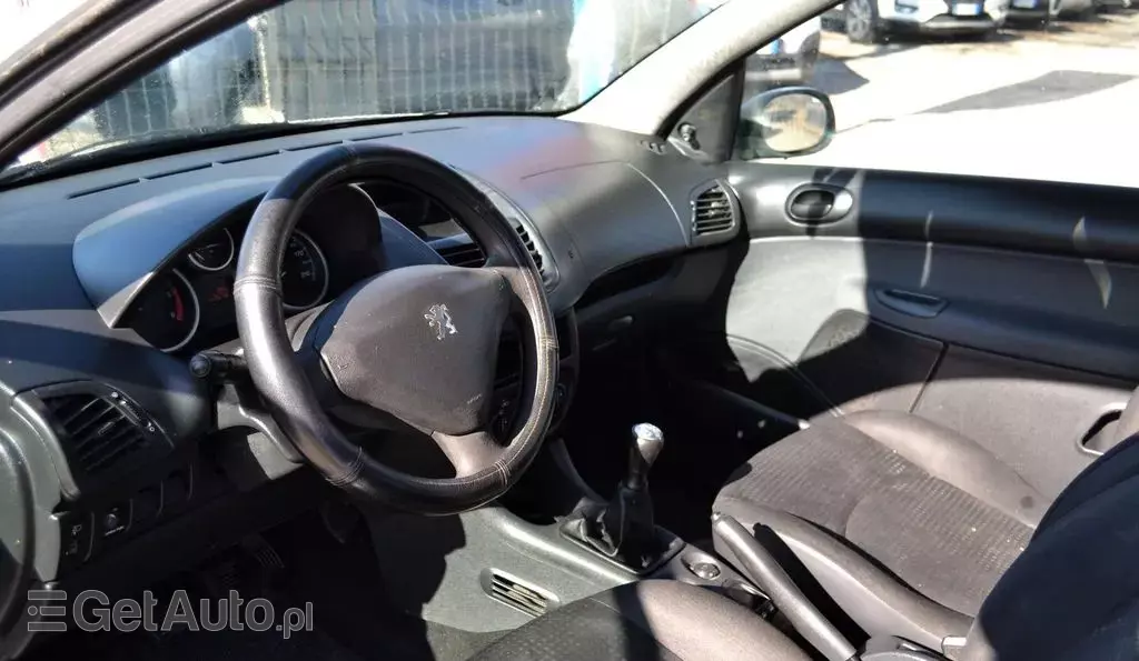 PEUGEOT 206 