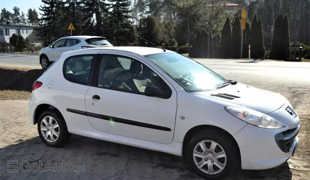 PEUGEOT 206 