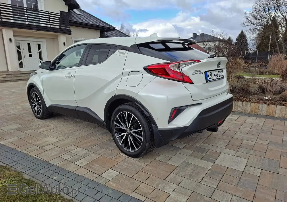 TOYOTA C-HR 