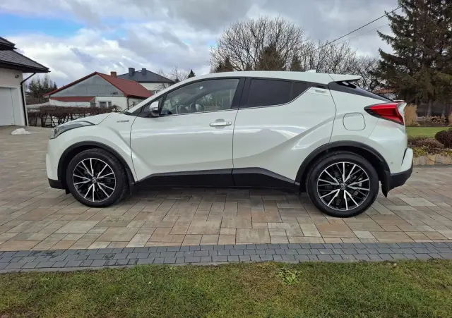 TOYOTA C-HR 