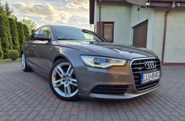 AUDI A6 