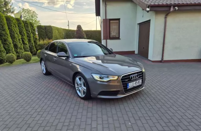 AUDI A6 
