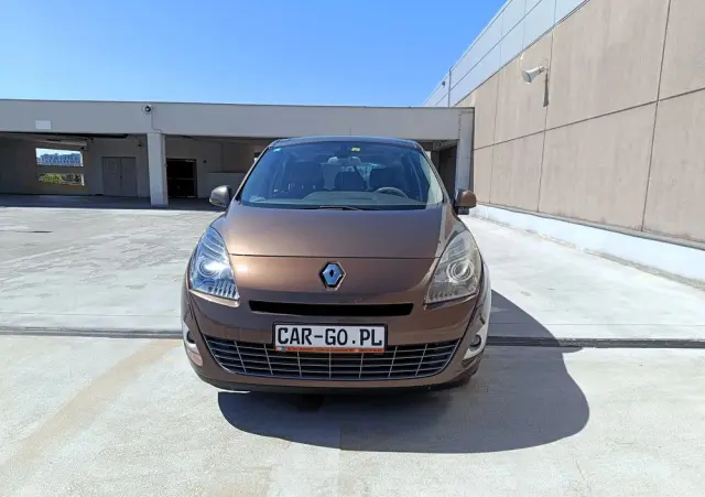 RENAULT Scenic DCi 150 Automatik Luxe