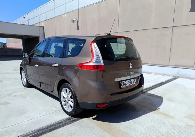 RENAULT Scenic DCi 150 Automatik Luxe