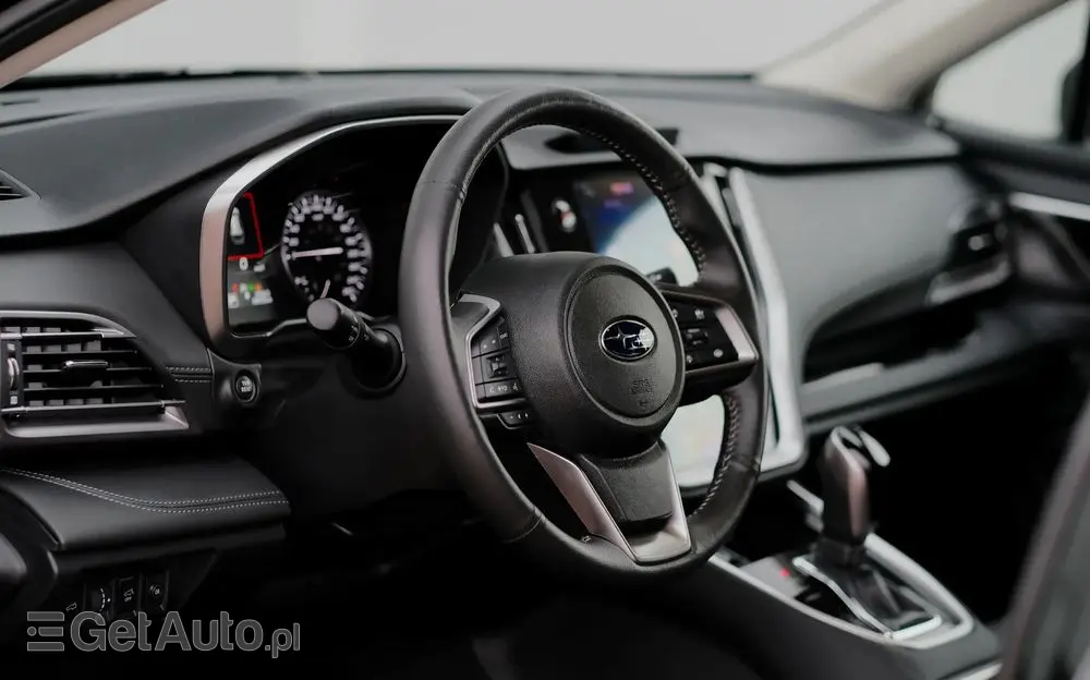 SUBARU Outback 