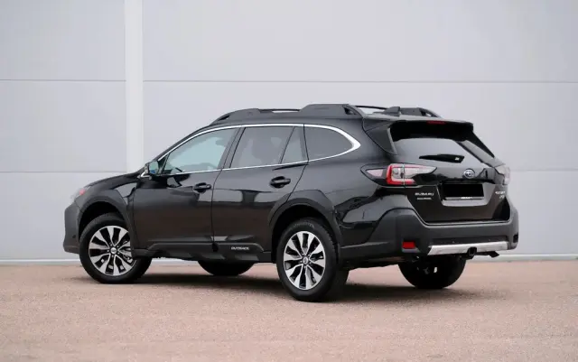 SUBARU Outback 
