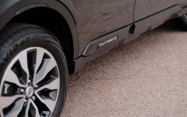 SUBARU Outback 