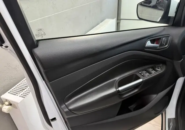 FORD Kuga 2.0 TDCi 4WD Titanium