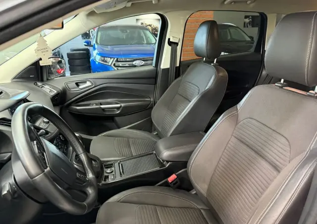 FORD Kuga 2.0 TDCi 4WD Titanium