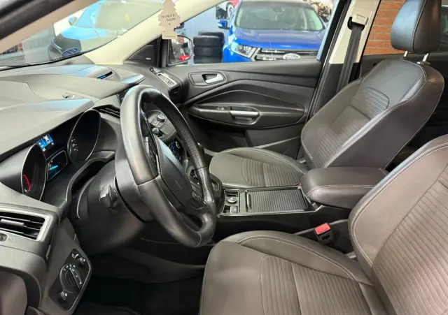 FORD Kuga 2.0 TDCi 4WD Titanium