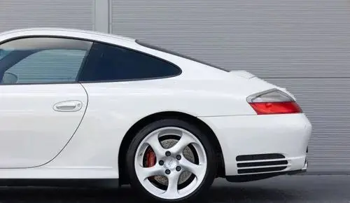 PORSCHE 911 Carrera 