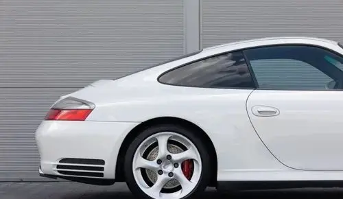 PORSCHE 911 Carrera 