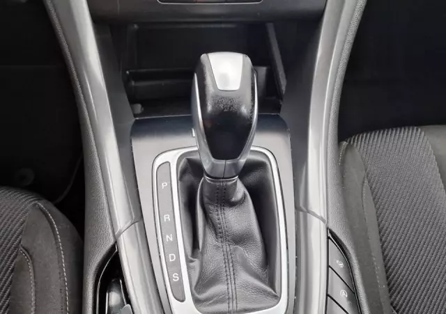 FORD Mondeo 2.0 TDCi Start-Stopp PowerShift-Aut Business Edition