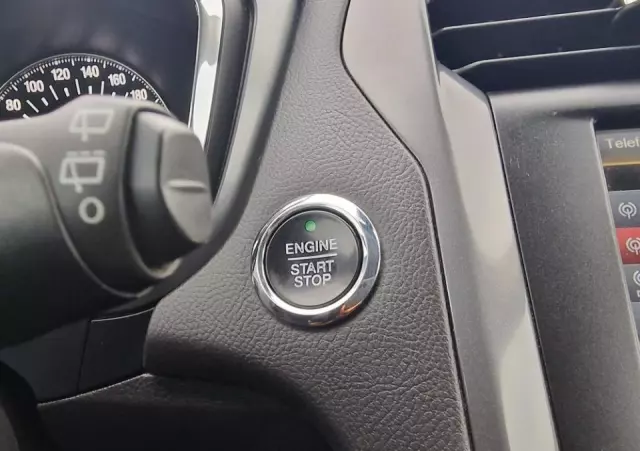 FORD Mondeo 2.0 TDCi Start-Stopp PowerShift-Aut Business Edition