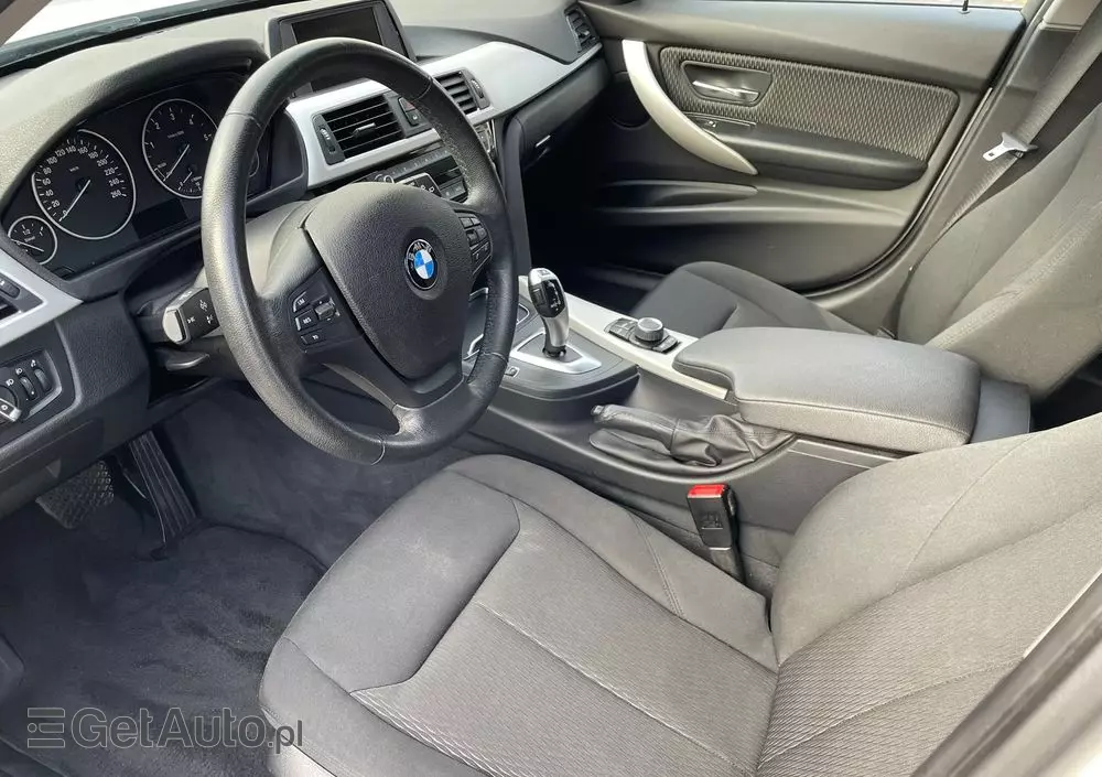 BMW Seria 3 320d xDrive